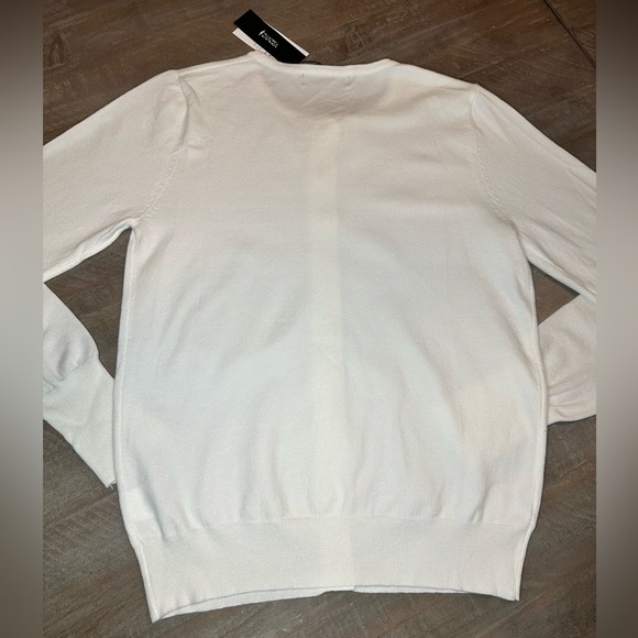 ⭐️NWT women’s white light cardigan sweater with functional buttons - Picture 2 of 8